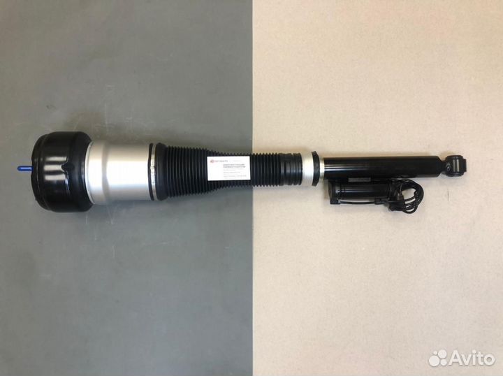 Пневмостойка Mercedes-Benz W221 задняя