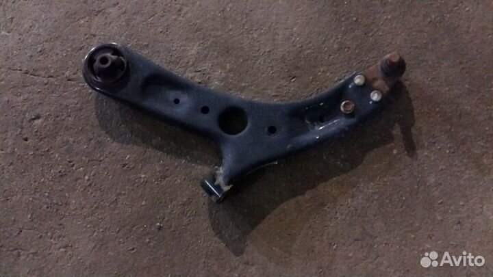Рычаг подвески передний левый Hyundai i30