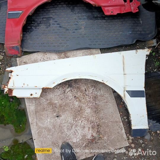 Крыло Toyota Sprinter AE80