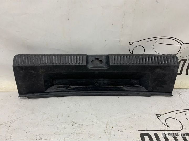 Накладка задней панели Volkswagen Polo sedan (MK5)