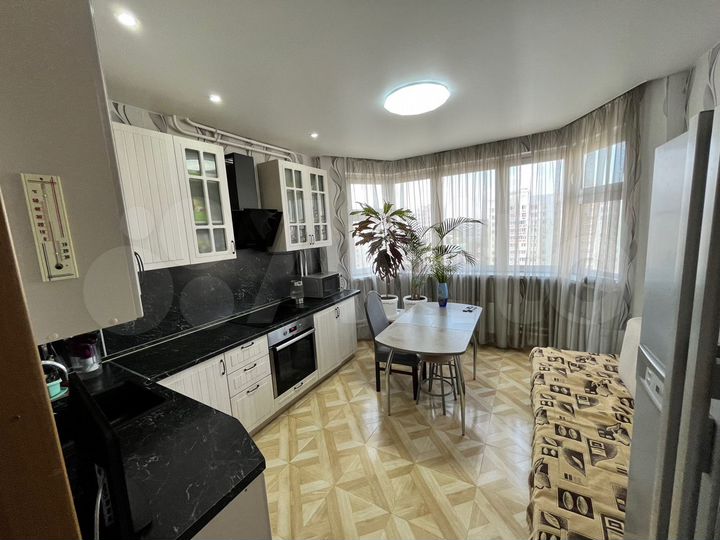 2-к. квартира, 62,5 м², 17/17 эт.