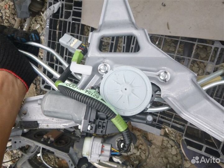 Шторка окна задняя левая Lexus Ls600Hl UVF46