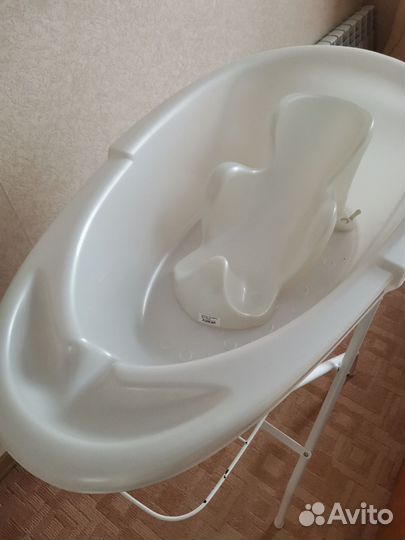 Ванночка для купания с подставкой