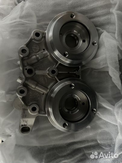 Опорный кронштейн распредвалов VAG