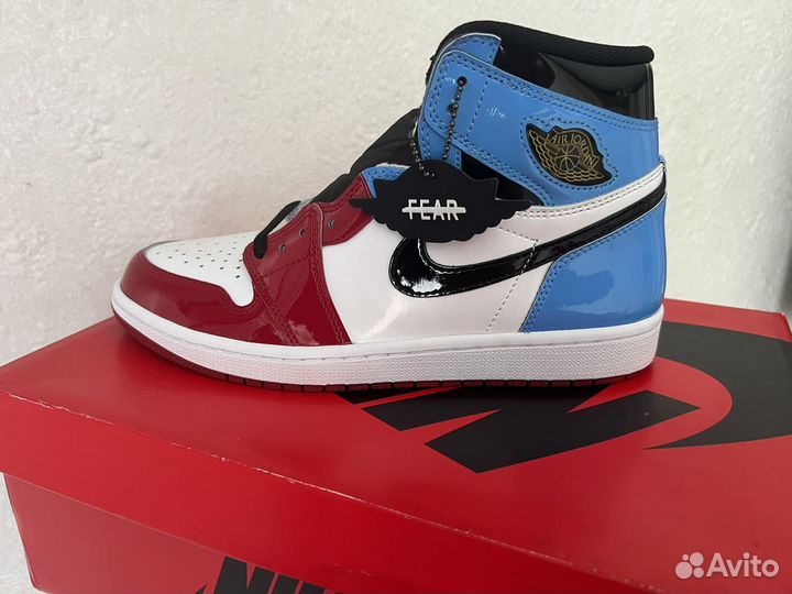 Air Jordan 1 Retro High Fearless UNC Chicago