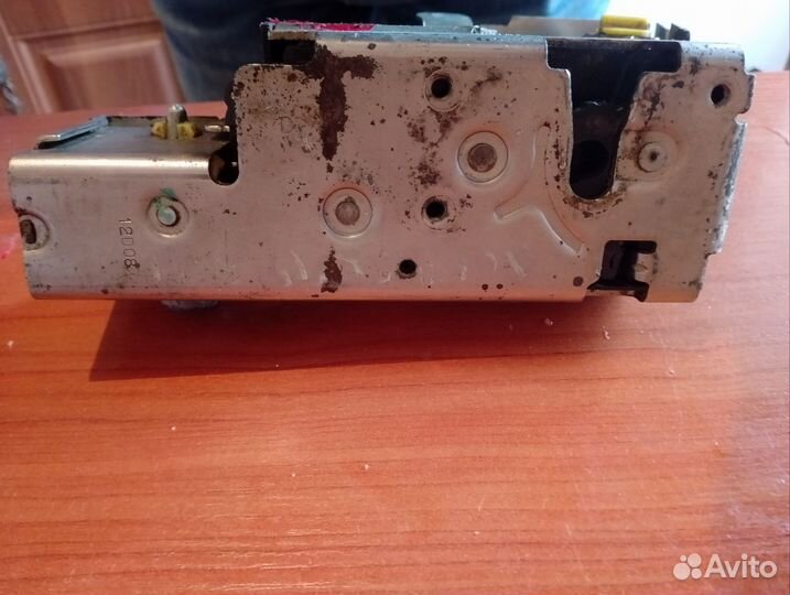 Замок двери ford transit connect