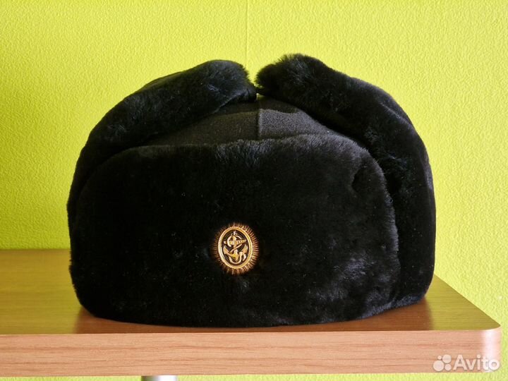 Шапка зимняя военная, новая с кокардой, 56 размер