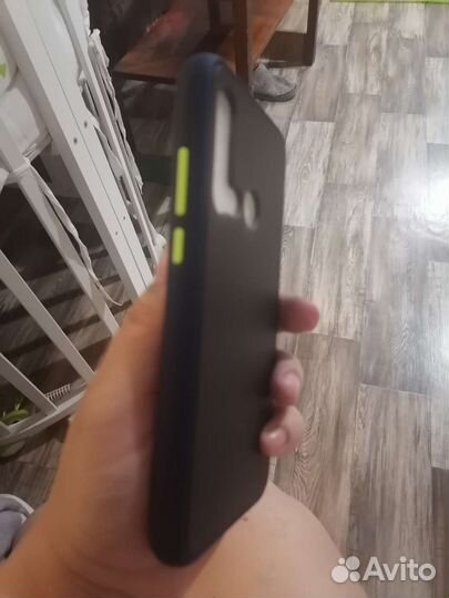 Чехлы на телефон