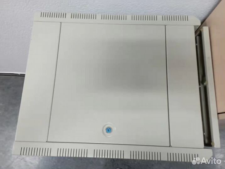 Шкаф серверный настенный