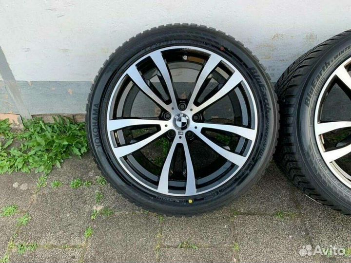 Yokohama BluEarth Winter V905 275/40 R20