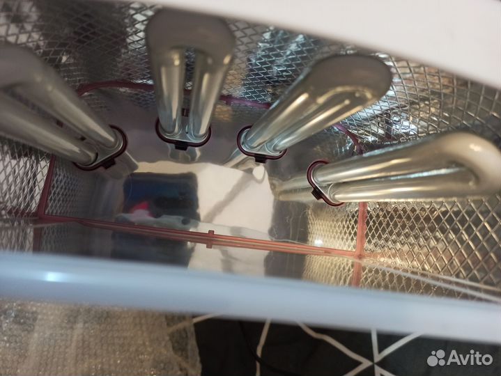 Маникюрная лампа