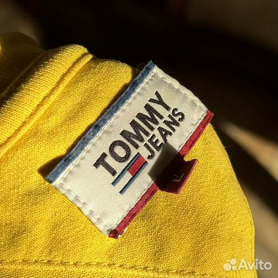 Футболка Tommy Jeans