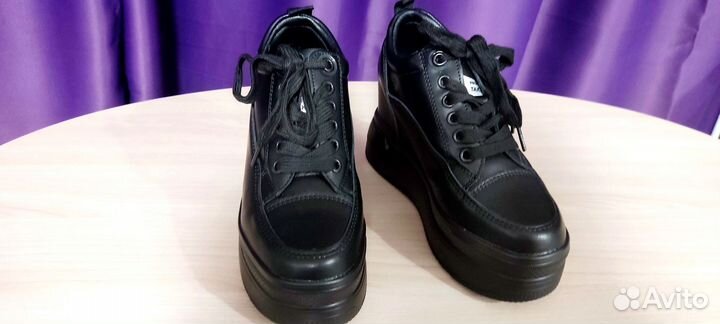 Обувь женская