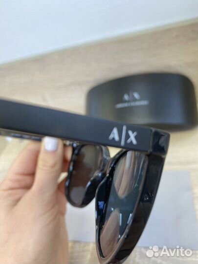 Солнцезащитные очки женские брендовые