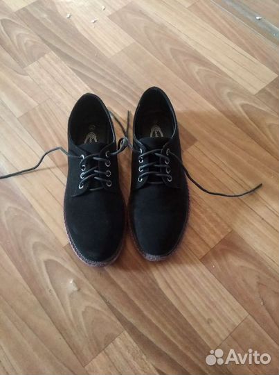 Продам туфли замшевые