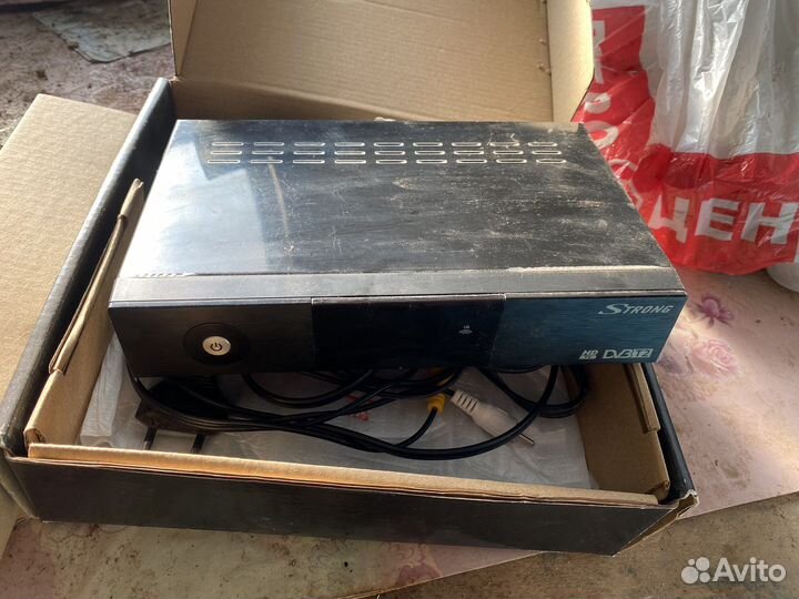 Продам тюнер т2