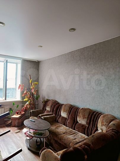 2-к. квартира, 55 м², 3/3 эт.