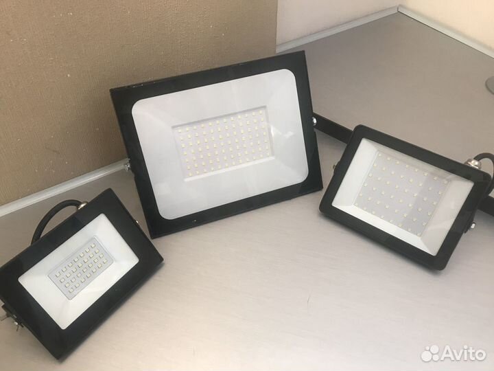 Прожектор светодиодный уличный 20,30,50,100,200Вт