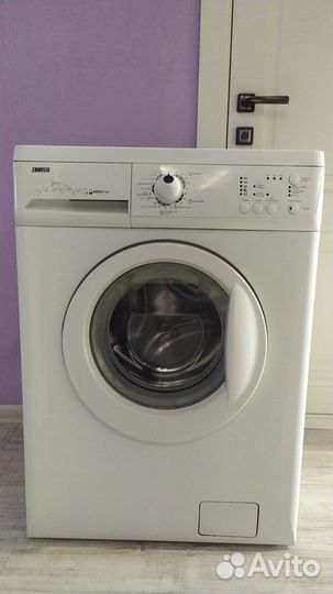 Стиральная машина б/у Zanussi ZWS 687