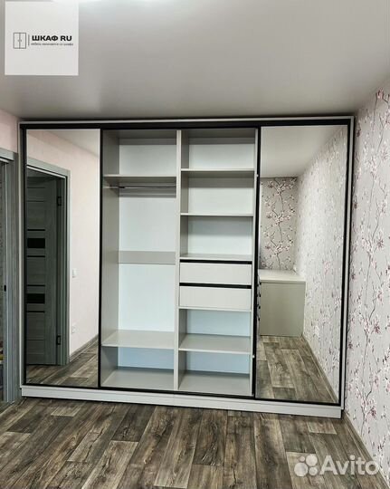 Шкаф встраиваемый