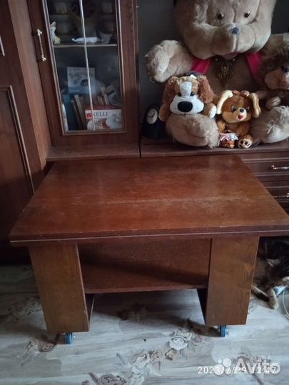 Журнальный стол