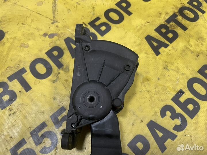 Педаль газа Ford Focus 2