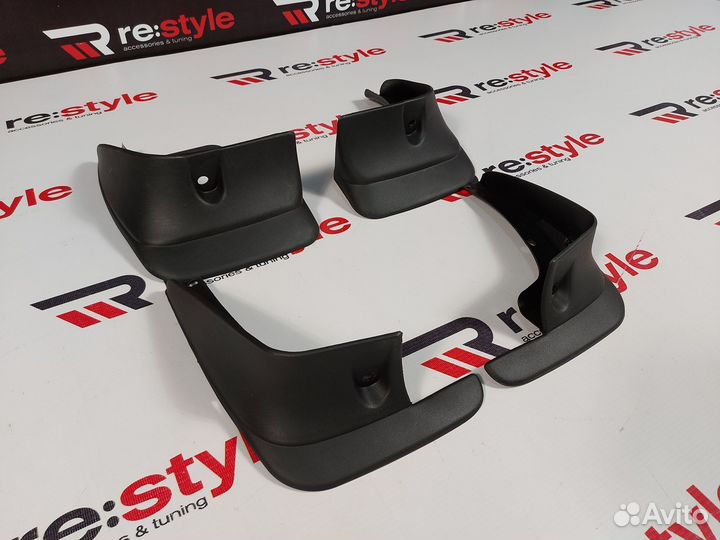 Брызговики Toyota Corona Premio 210 Черные