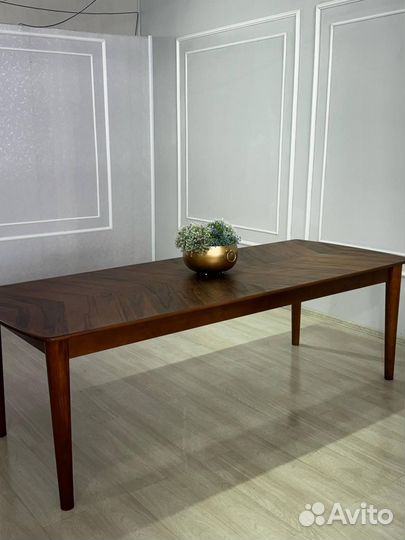 Столы и стулья новые