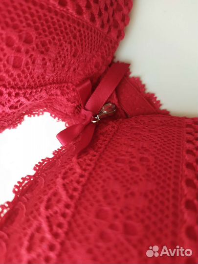 Бюстгальтеры 75B