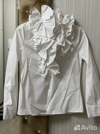 Блузка с жабо