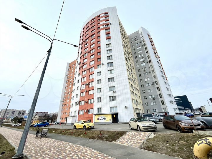 2-к. квартира, 50 м², 8/16 эт.