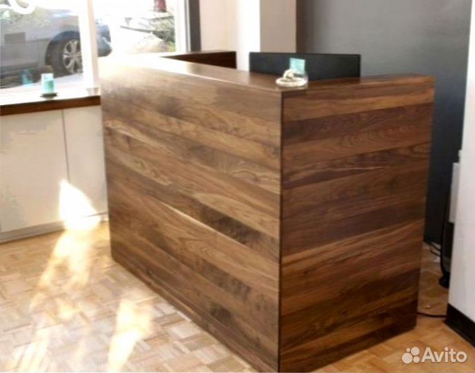 Стойка для консалтинговых компаний