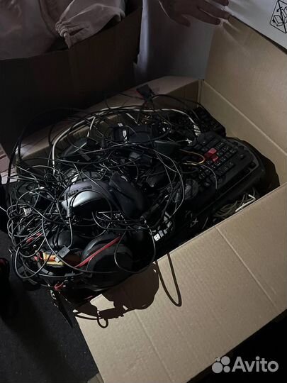 Клавиатура мышь и наушники