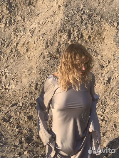 Платье из искусственного шелка