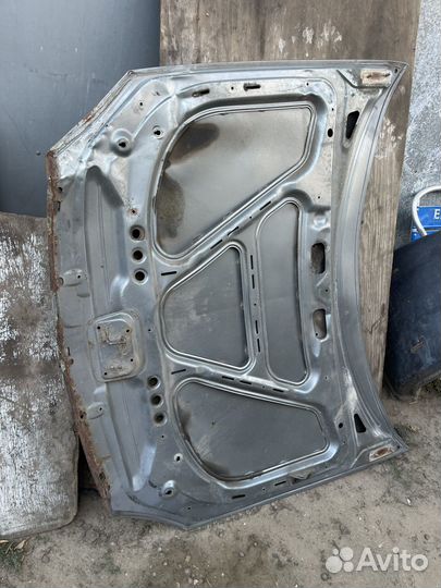 Капот приора