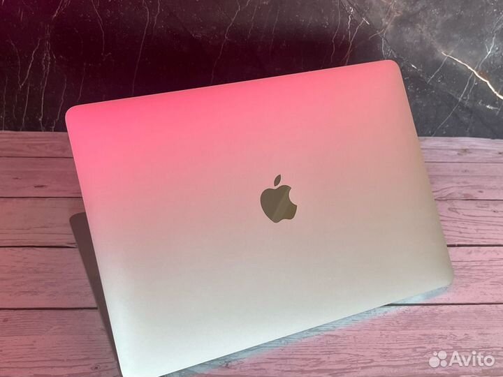 Macbook Air 13 (2020 новый )