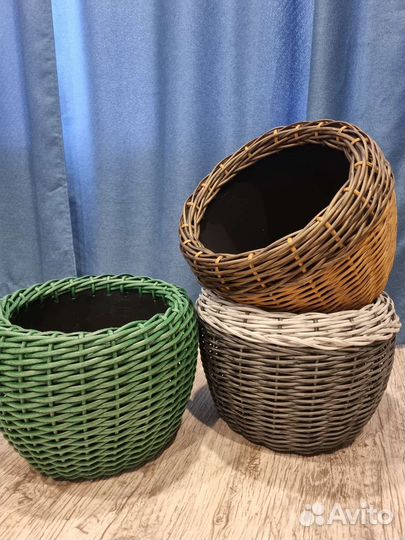 Кашпо для цветов из ротанга