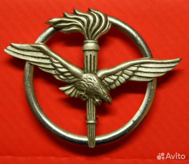 Знаки на берет Италия