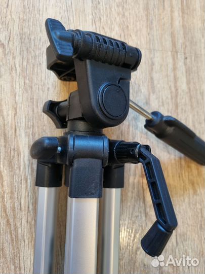 Штатив Bosch BS 150 professional + адаптер