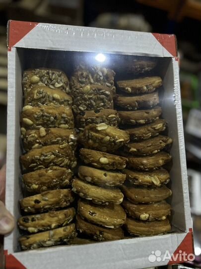 Печенье, пирожные, зефиры, конфеты и тд