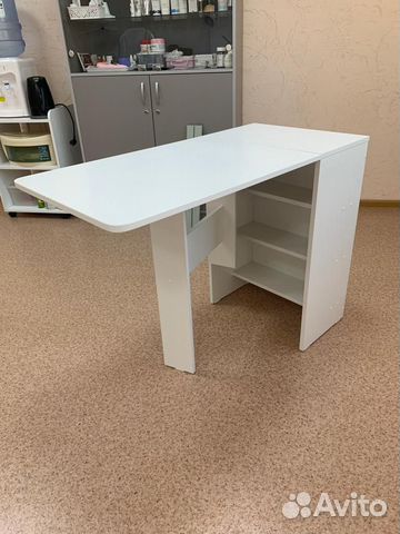 Маникюрный стол складной