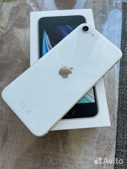 iPhone SE (2020), 64 ГБ