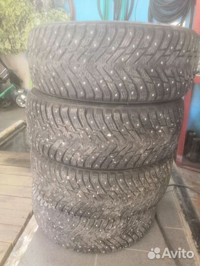 Nokian Tyres Hakkapeliitta 8 215/55 R17