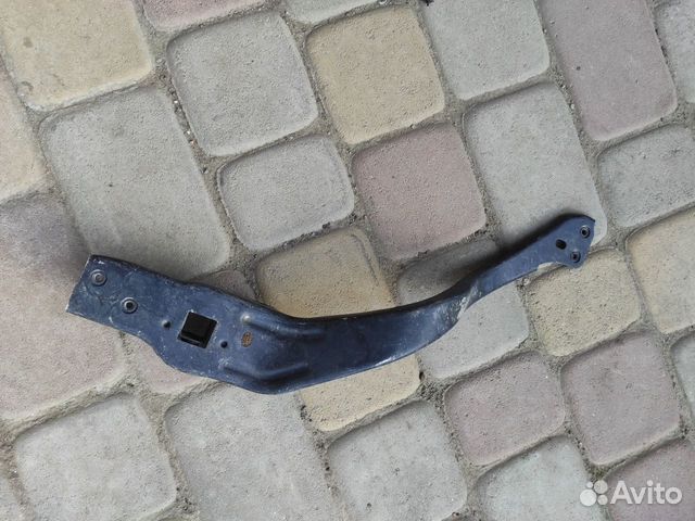 Кронштейн фары правый Mercedes E-Class W212 2009