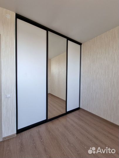 Черный шкаф