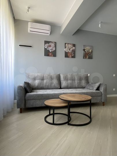 2-к. квартира, 43 м², 8/13 эт.