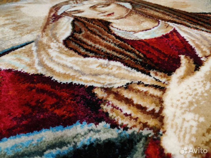 Ковер с иконой Богородицы