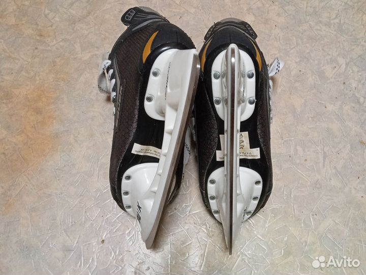 Коньки хоккейные Bauer детские