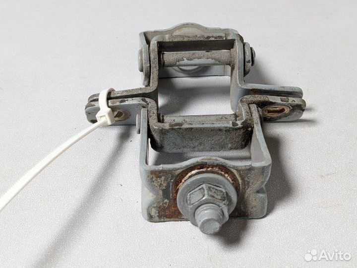 Петля крышки багажника Hyundai Getz G4EA 2005