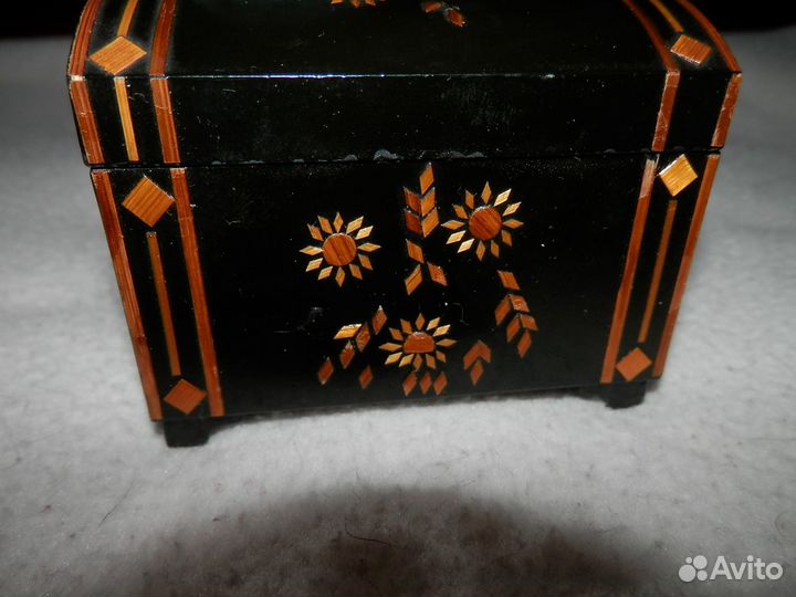 Шкатулка старинная